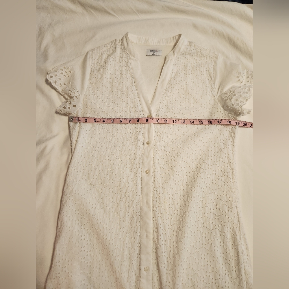 UNTUCKit Pearl White Cotton Eyelet Cap Sleeve Button Down Front Ruffle Hem Dress - Picture 11 of 14